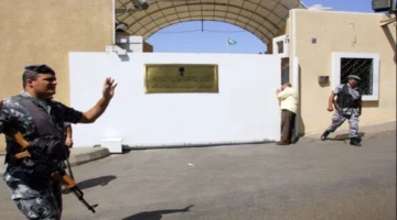 دبلوماسي عربي يفضح.. كواليس فخ أبو عمر لسياسيين لبنانيين